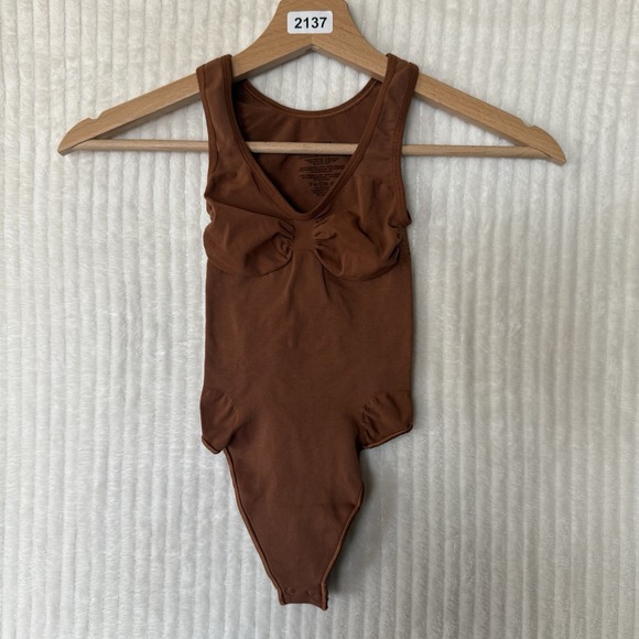 SKIMS Other - SKIMS Seamless Sculpt Scoop Neck Thong Body Suit Size XS Jasper Brown NWOT $70
